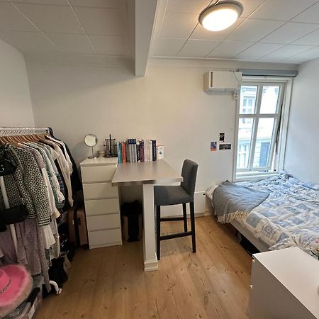 Sjarmerende Bolig Like Ved Togstasjonen Apartment เบอร์เกน ภายนอก รูปภาพ