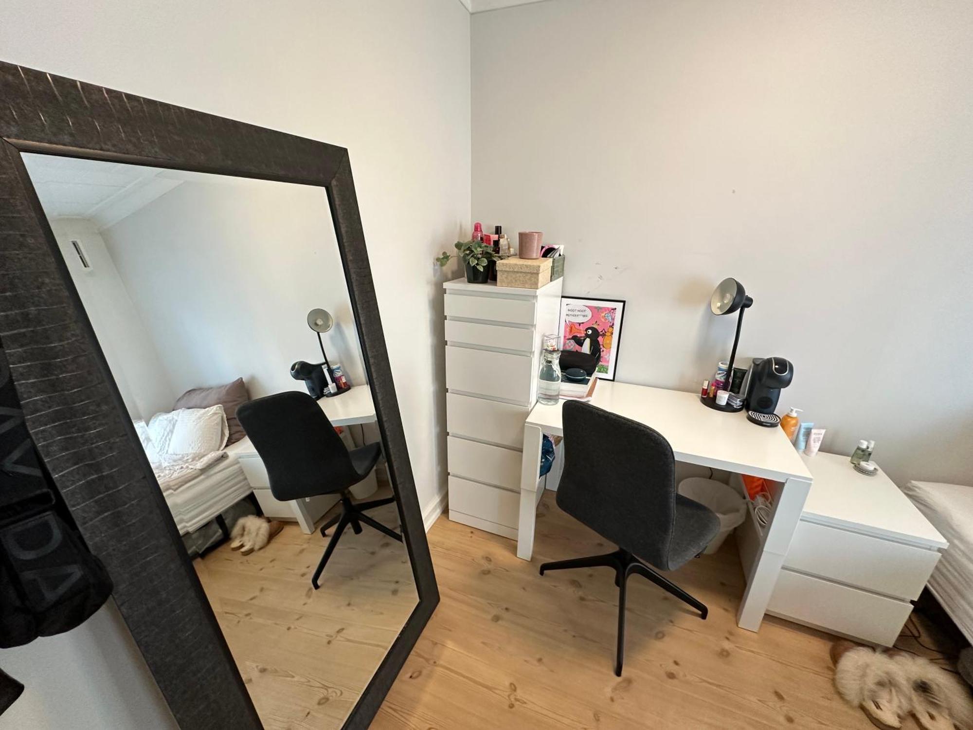Sjarmerende Bolig Like Ved Togstasjonen Apartment เบอร์เกน ภายนอก รูปภาพ
