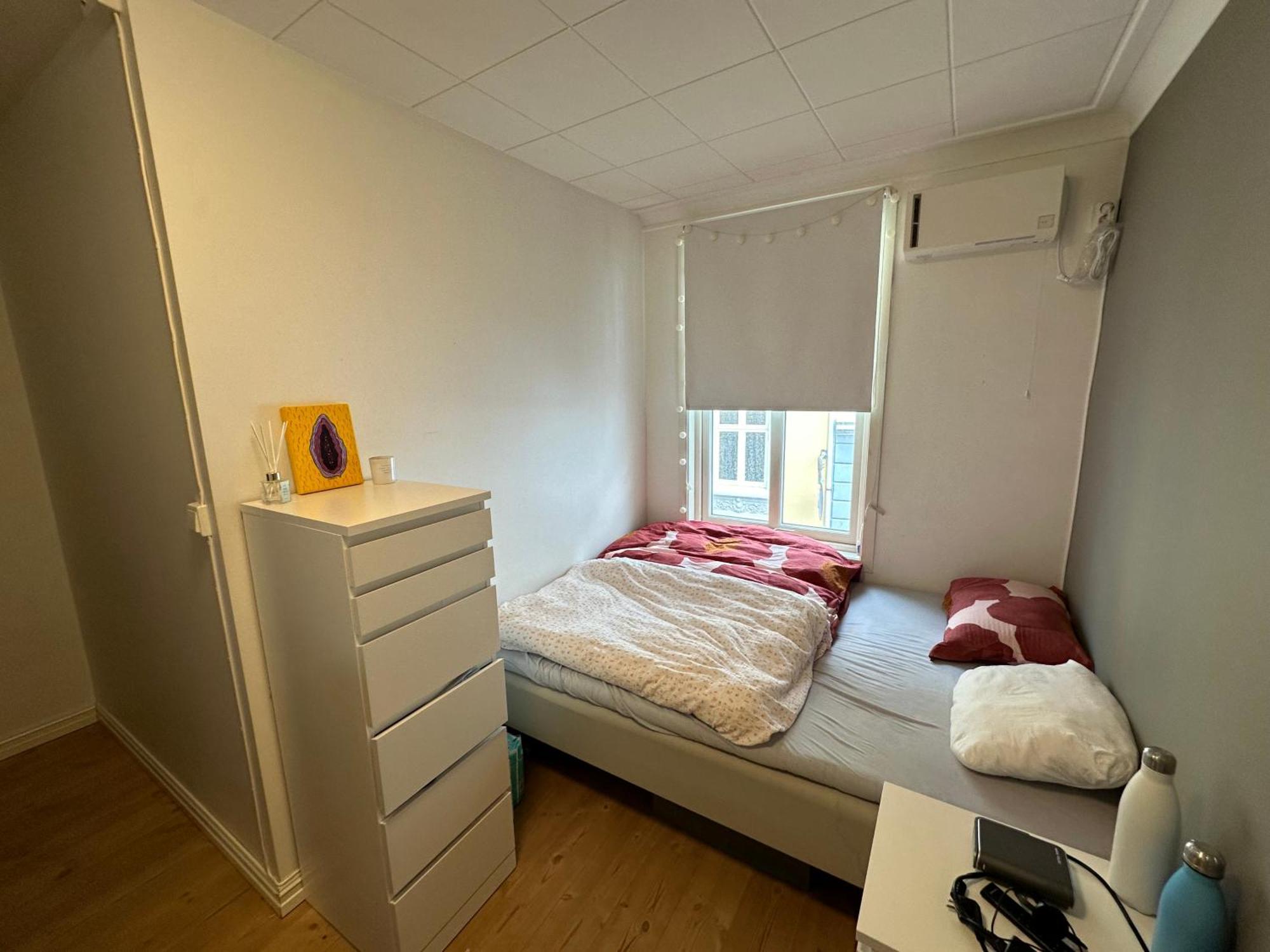 Sjarmerende Bolig Like Ved Togstasjonen Apartment เบอร์เกน ภายนอก รูปภาพ
