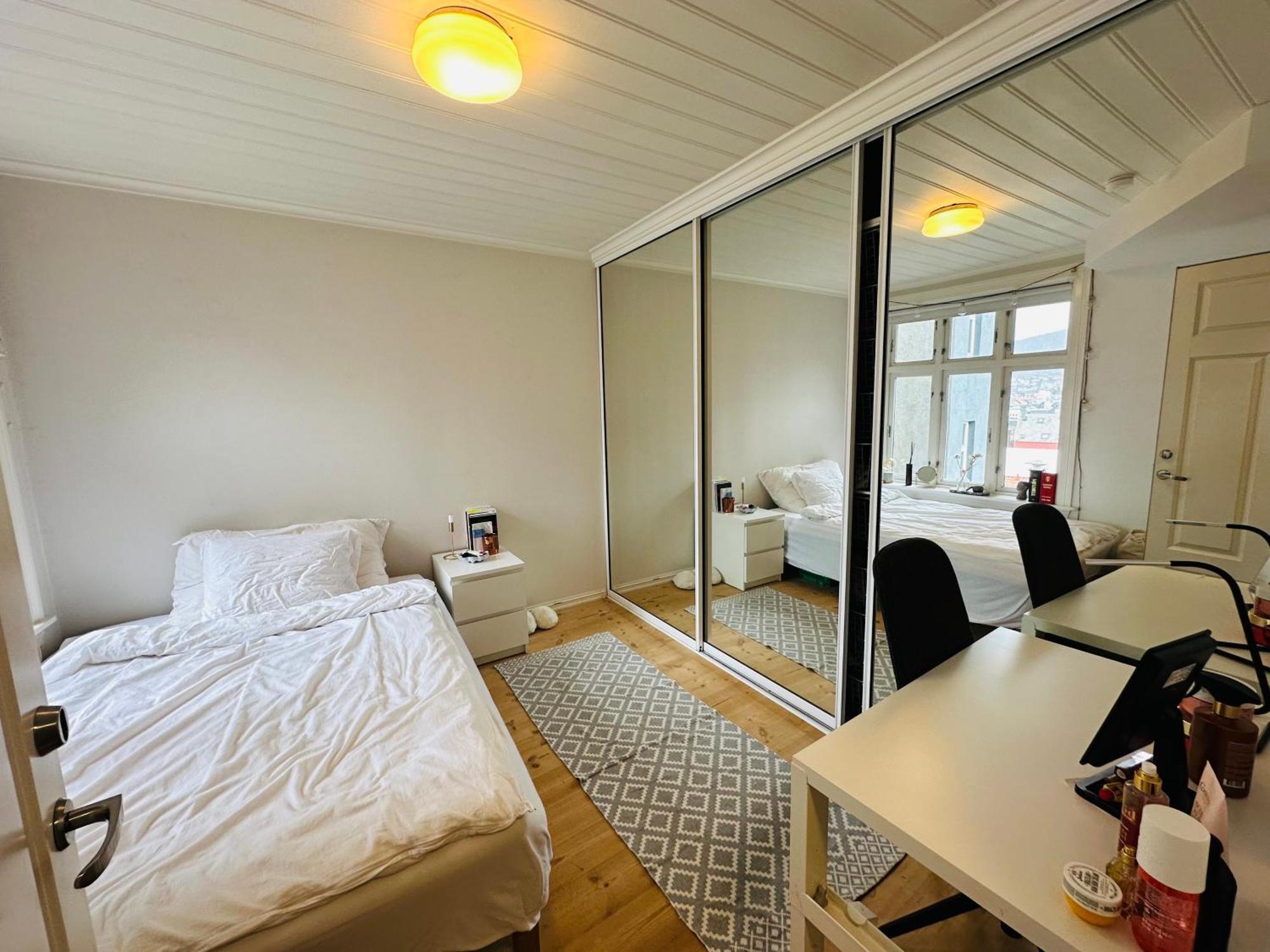 Sjarmerende Bolig Like Ved Togstasjonen Apartment เบอร์เกน ภายนอก รูปภาพ
